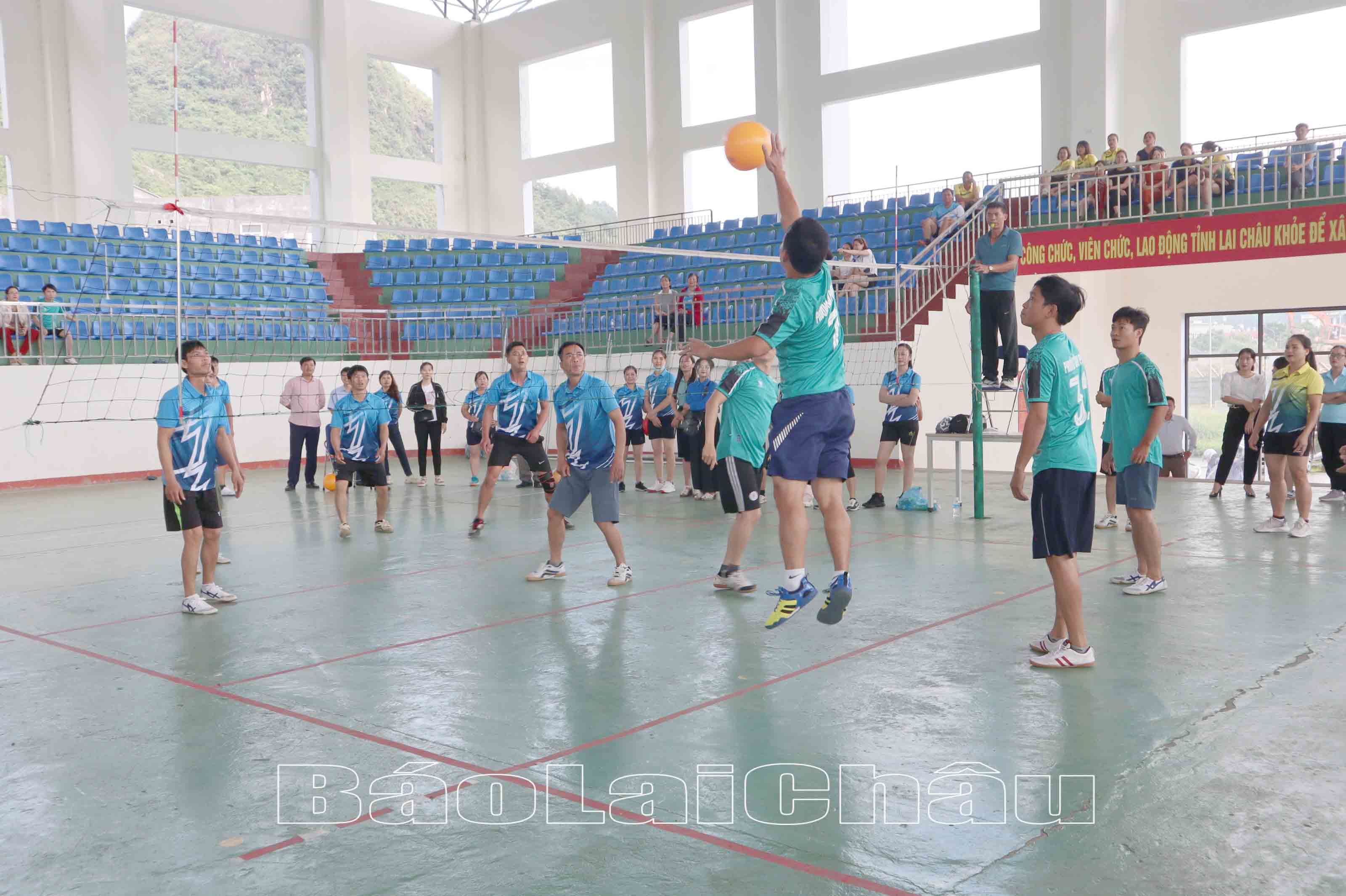 Giải thể thao công nhân viên chức người lao động thành phố Lai Châu lần thứ nhất